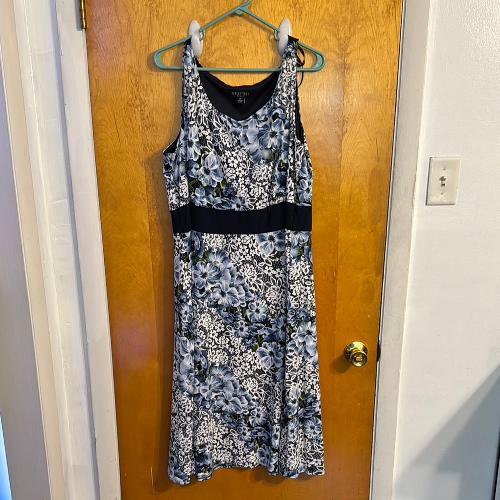 Perceptions navy and White floral embroidery Dress